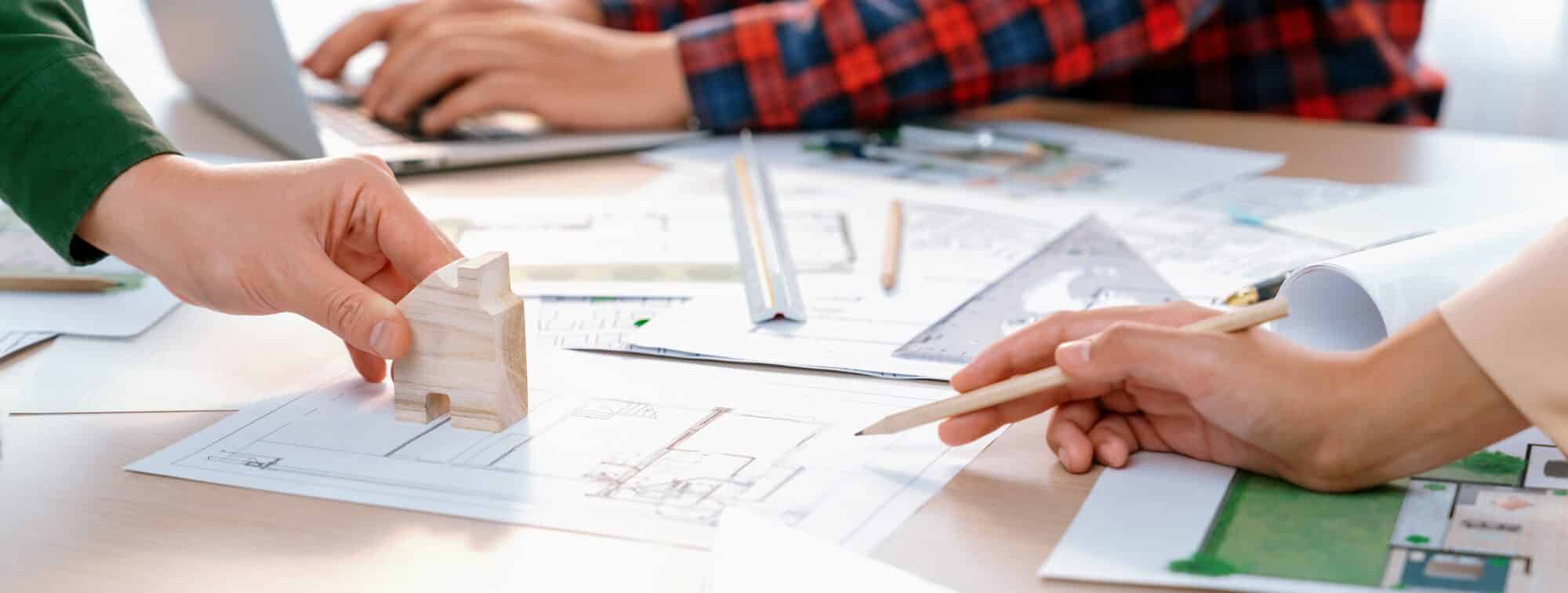 Selbstständige Fachpartner arbeiten projektbezogen an Planung und Umsetzung