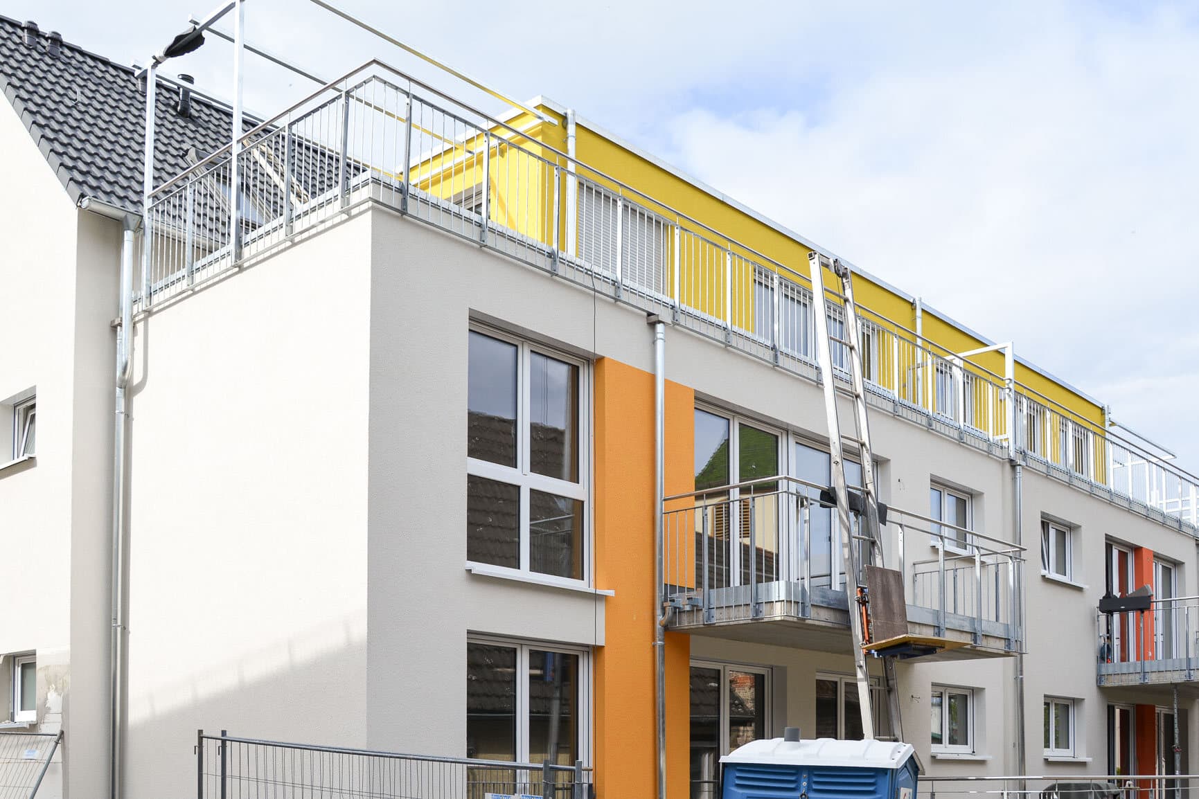 Balkone und Gartenseite des Wohnprojekts in Plattenhardt