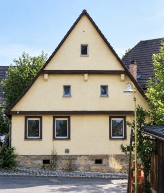 Provisionsfrei: Fachwerkhaus von 1584 mit Garten, Gewölbekeller, Ausbaupotenzial & möglicher Denkmal-AfA in Filderstadt-Plattenhardt, 70794 Filderstadt, Einfamilienhaus